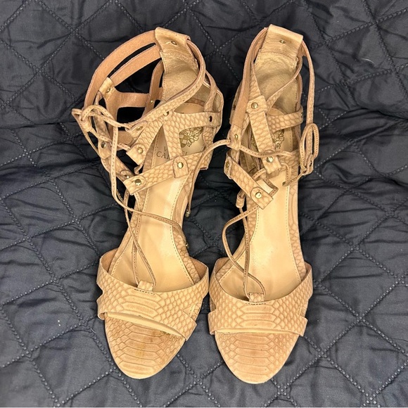 Vince Camuto Nude Snakeskin Gladiator Heels | Lace-Up Strappy Sandals Size 8.5 - Picture 2 of 9